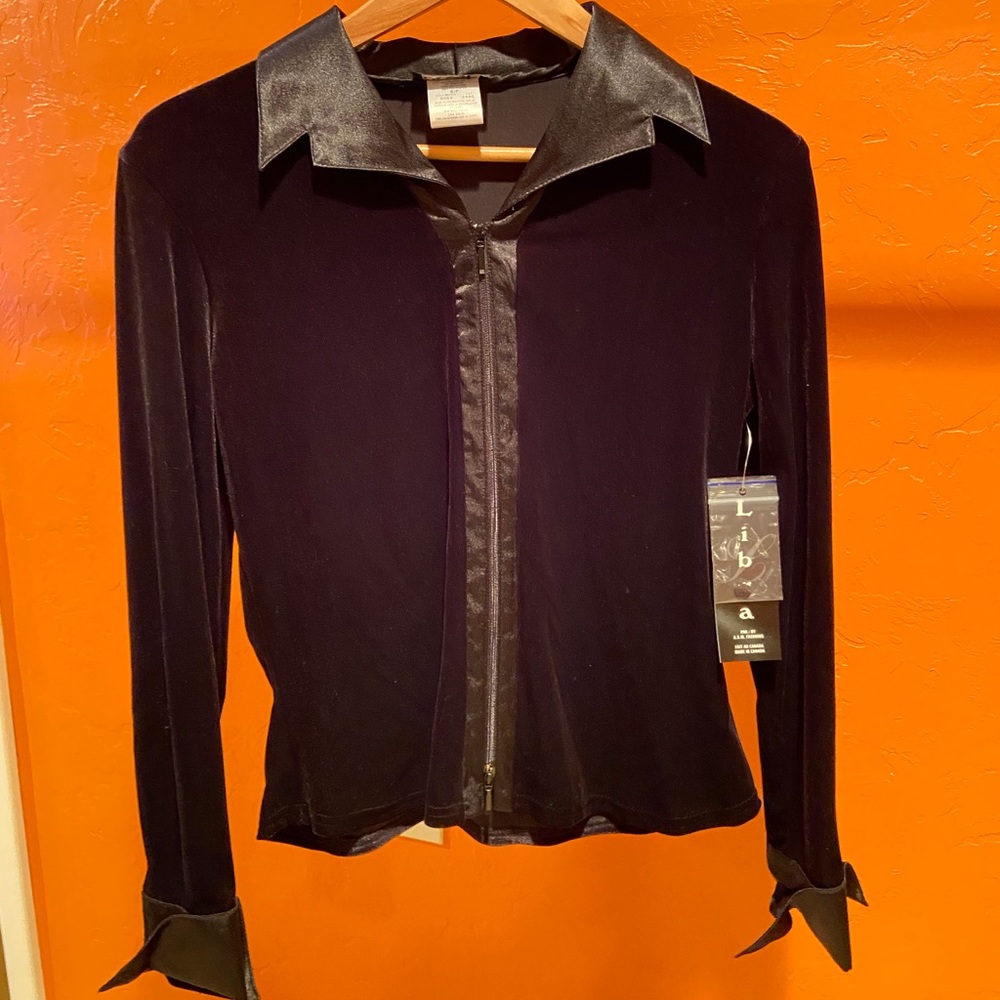 Libra Velvet Zipped Top